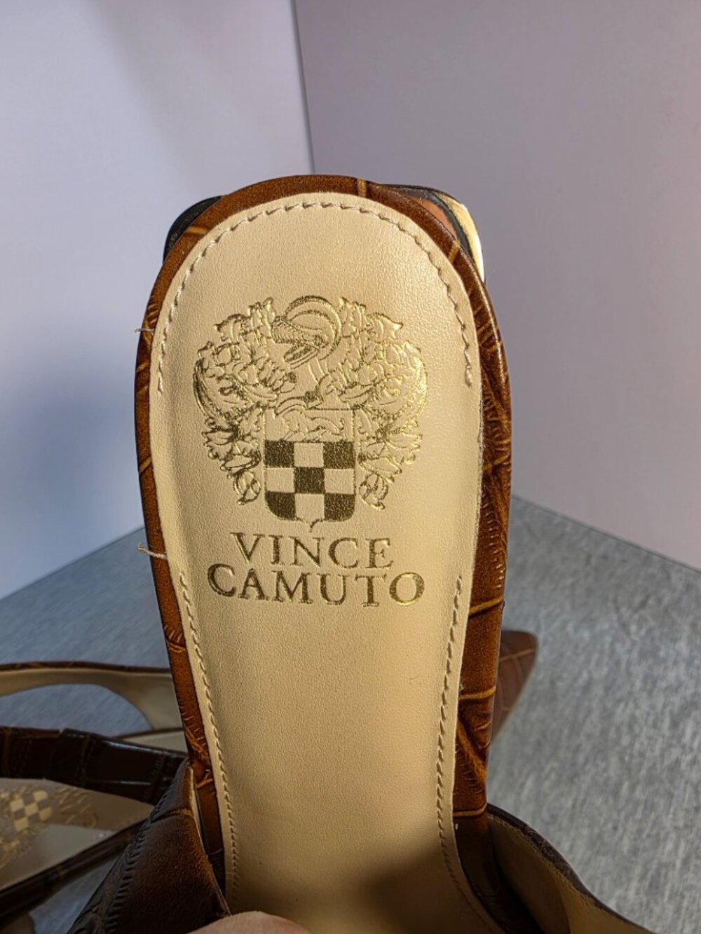 Vince Camuto Hamden Croc Block Heel Slingback Pump Barn Brown Women's 12M - Picture 8 of 9